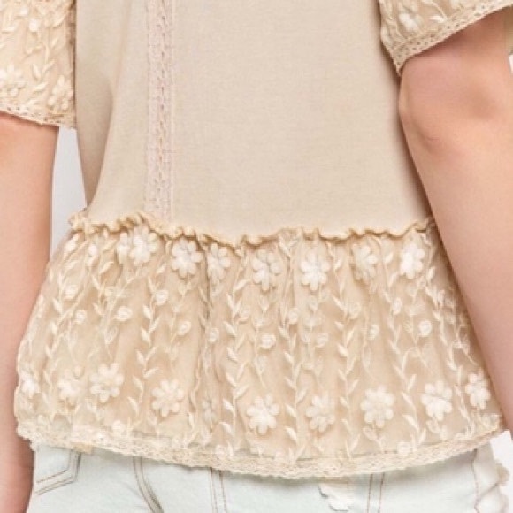 ✌🏼 #1251 POL Honey Gold Floral Lace Short Sleeve Top - Picture 7 of 12